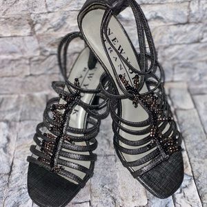 Women’s shoe (Sandals)